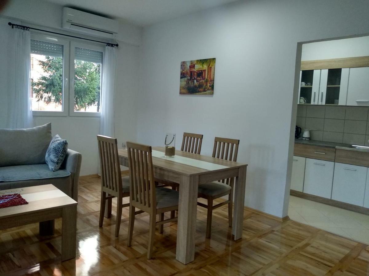 Tea Apartment Kumanovo Eksteriør billede