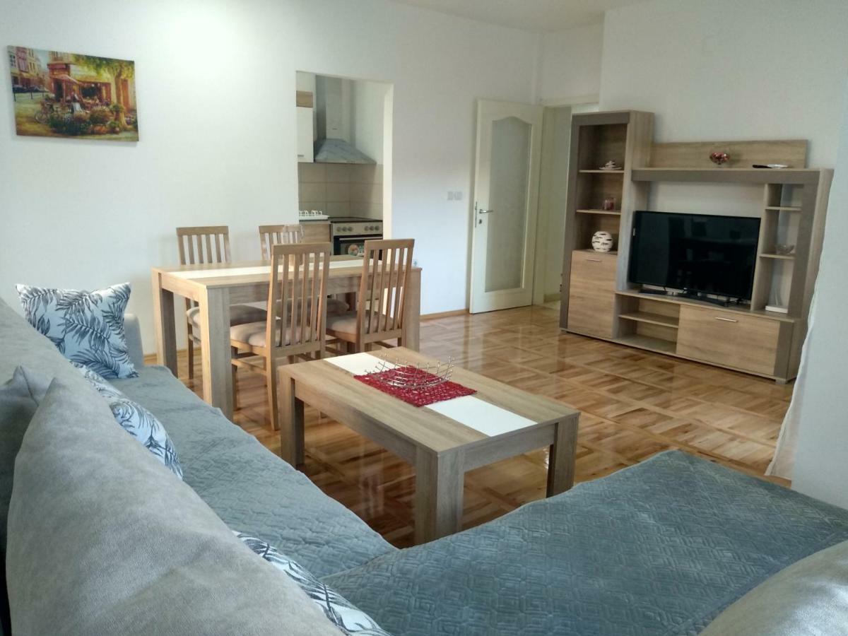 Tea Apartment Kumanovo Eksteriør billede