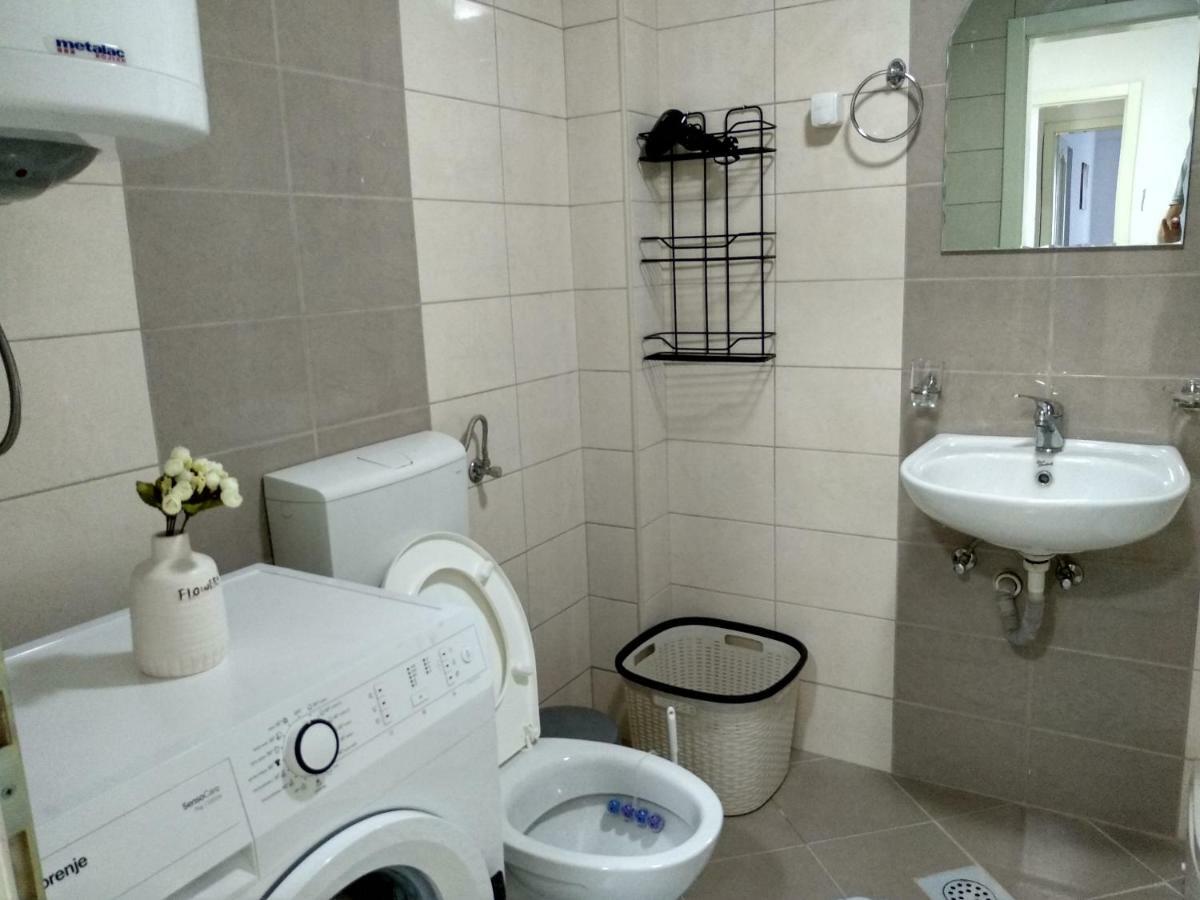 Tea Apartment Kumanovo Eksteriør billede